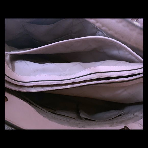 Michael Korse Purse (Authentic) - Picture 4 of 5